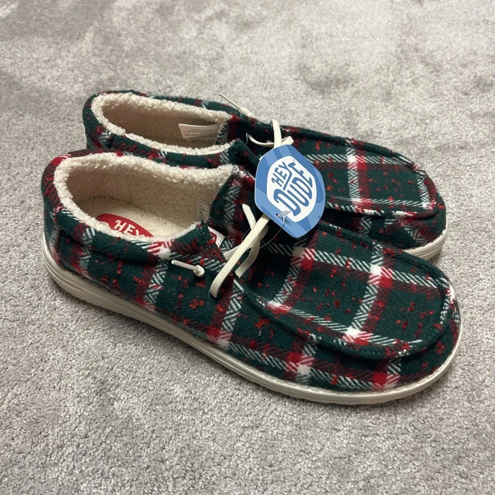 Hey Dude Wally Cozy Plaid Slip On Shoes Red Green Christmas Men's Size 12 NEW